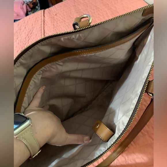 Michael Kors purse - Picture 5 of 5